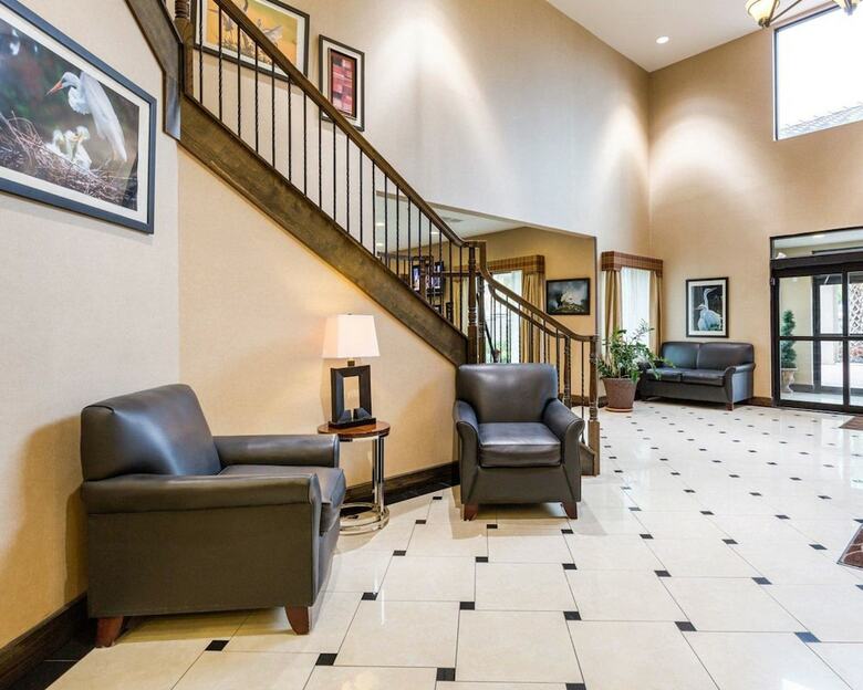 Hotel Comfort Inn And Suites Winnie