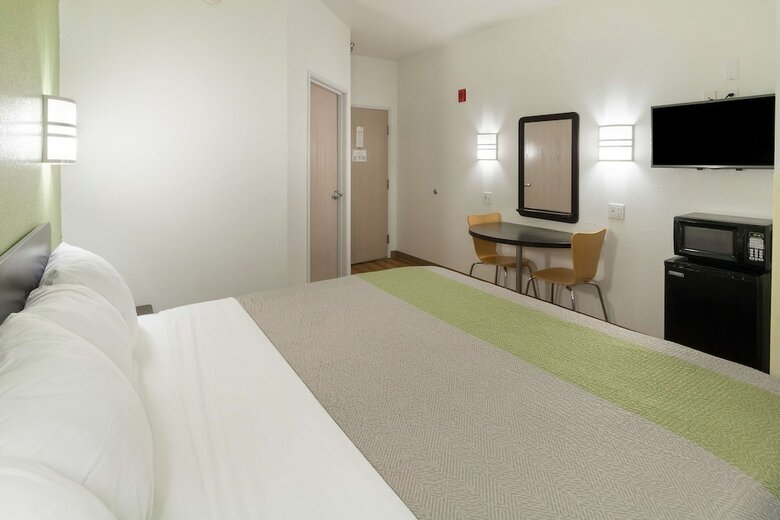 Hotel Motel 6 Hillsboro