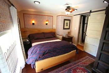 Alpenhof Bed And Breakfast