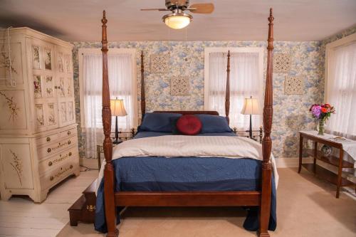 Grape Arbor Bed And Breakfast