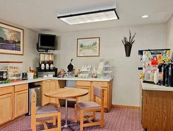 Hotel Super 8 Motel - Madison