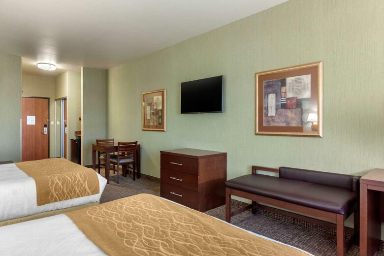 Hotel Comfort Inn And Suites