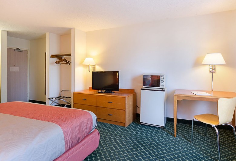 Motel Econo Lodge Inn And Suites