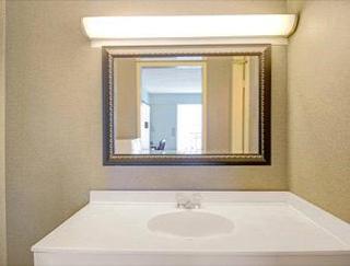 Hotel Knights Inn Wheeling