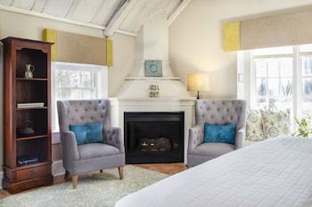Bed & Breakfast Hillbrook Inn