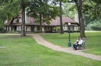Bed & Breakfast Hillbrook Inn