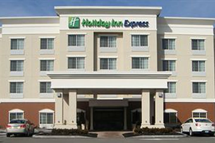 Hotel Holiday Inn Express Cortland