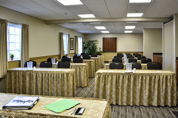 Hotel Cresthill Suites Syracuse