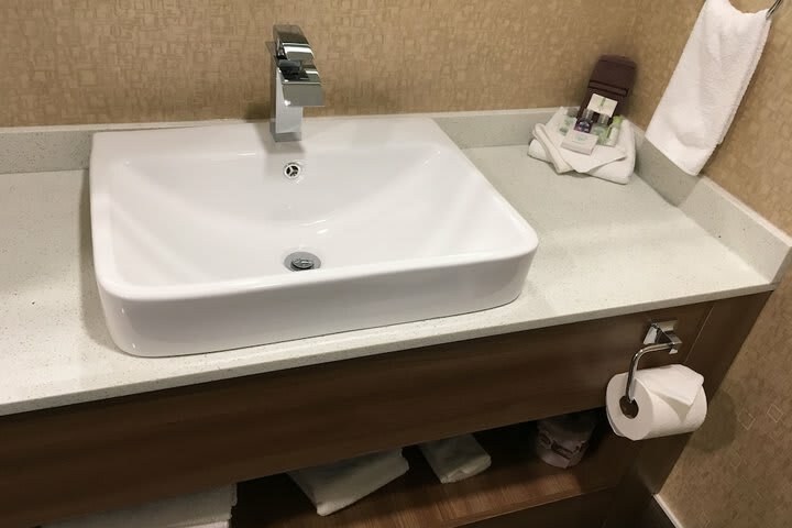 Coast Medicine Hat Hotel