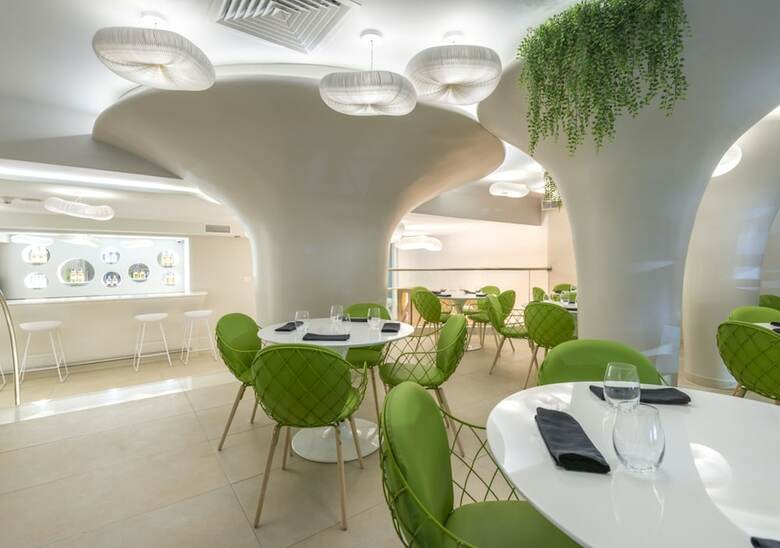 Hotel 45 By Director