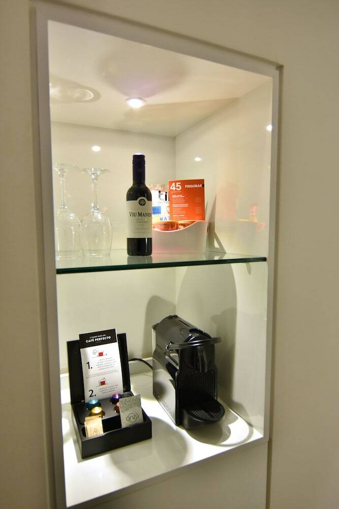 Hotel 45 By Director