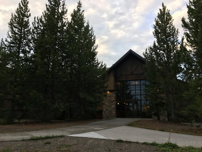 Hotel Grant Village