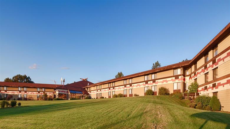 Hotel Best Western Arrowhead Lodge & Suites