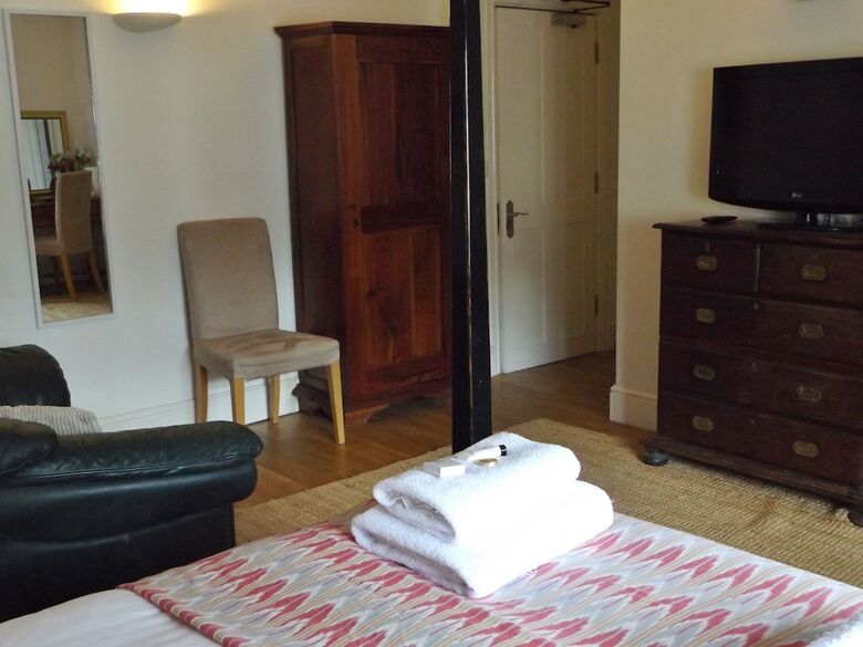 Hostal The Red Lion