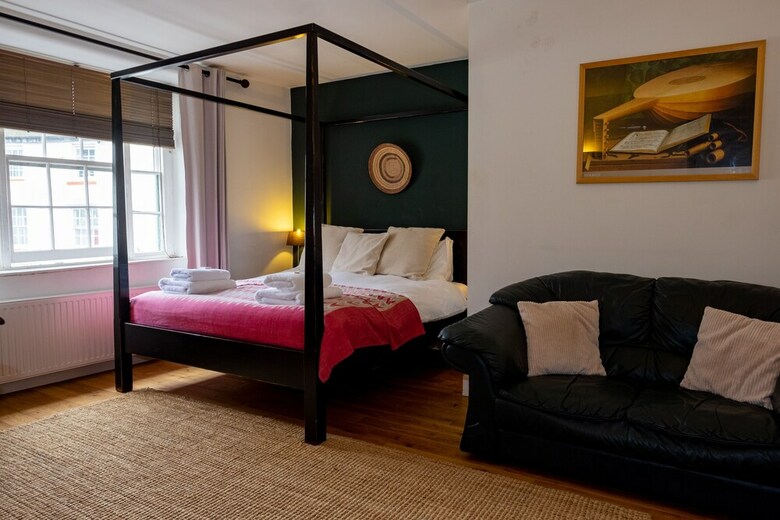 Hostal The Red Lion