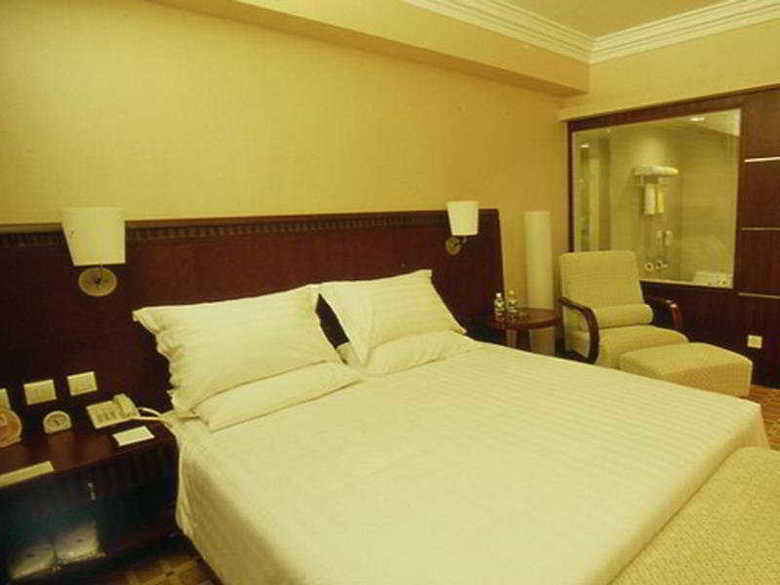 Hotel Jade Palace
