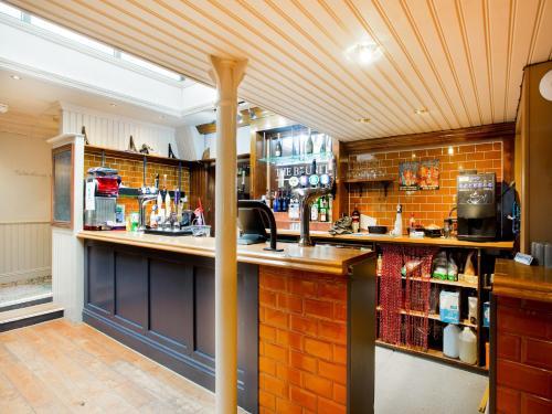 Hostal The Brunel Inn