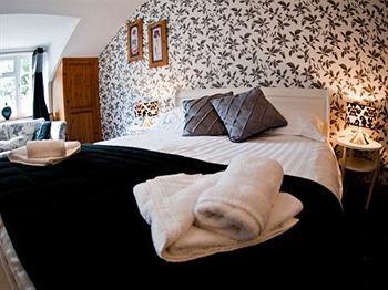 Hostal The Crooked Inn - Inn