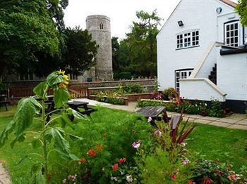Hostal The Blue Boar Inn