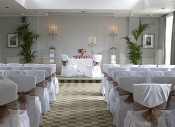 Hotel de Vere Venues Warbrook House And Grange