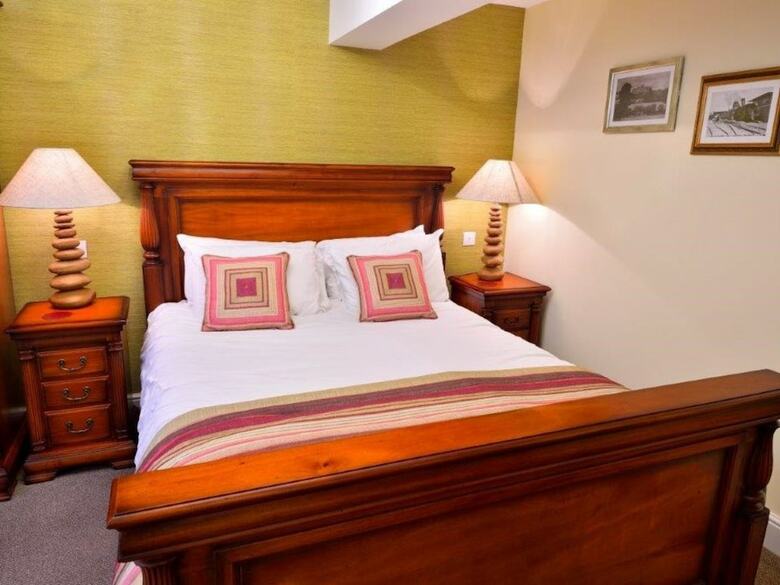 Hostal The George Hotel, Crewkerne