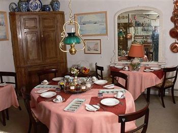 Hotel Ravenstone Guest House