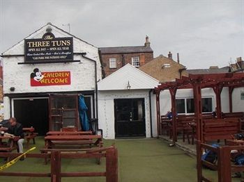 Hostal Three Tuns Hotel