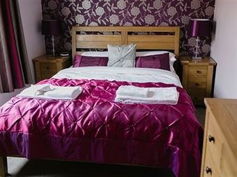 Hostal The George Hotel