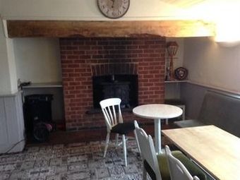 Hostal The Crown
