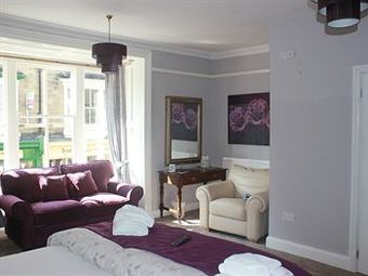 Hostal The Crown Inn