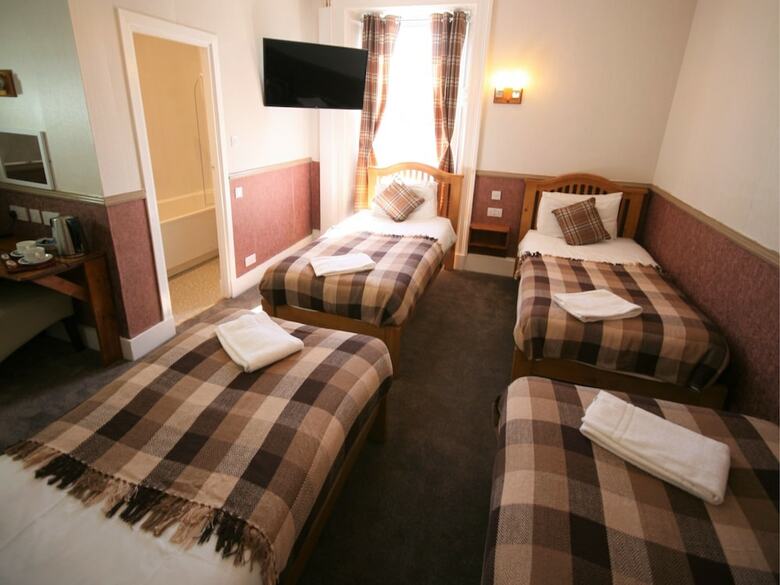 Hostal Roy Bridge Hotel