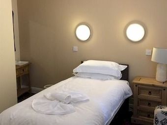 Bed & Breakfast The Royal Guest House