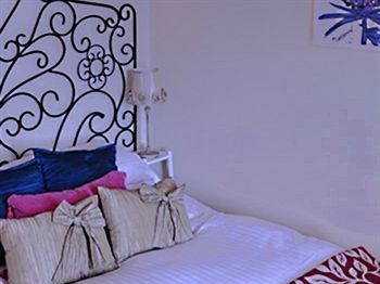 Hostal The Linton Hotel