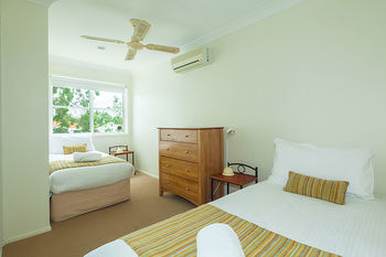 Hotel Noosa Entrance Waterfront Resort