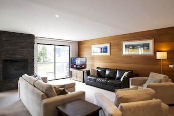 Altitude Apartments