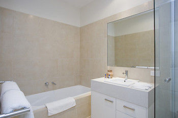 Two Bays Apartments