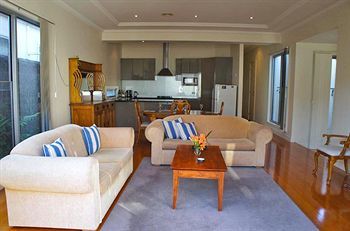 Balcombe Apartments