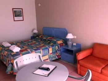 Harbour Royal Motel