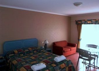 Harbour Royal Motel