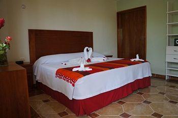 Real Mayab Hotel & Bungalows