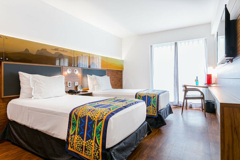 Arena Leme Hotel