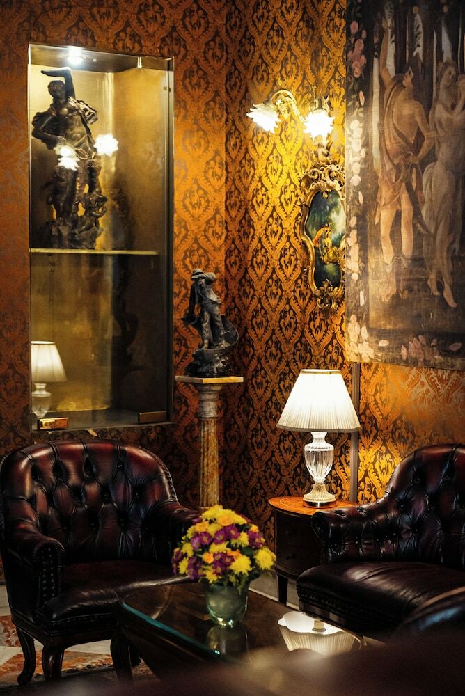 Paradise Inn Le Metropole Hotel Since 1902