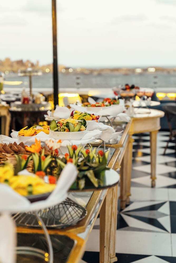 Paradise Inn Le Metropole Hotel Since 1902