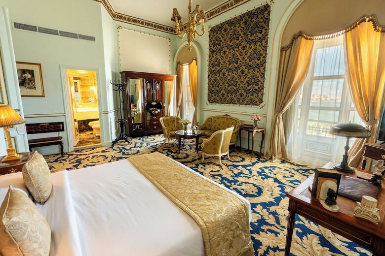 Paradise Inn Le Metropole Hotel Since 1902