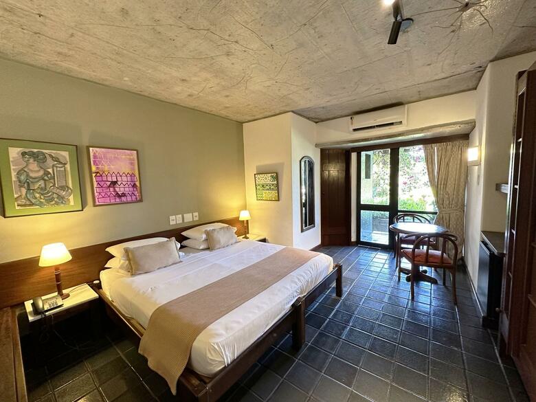 Catharina Paragua�u Hotel