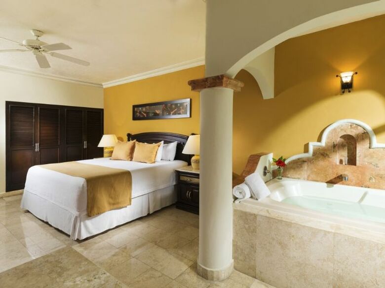 Hotel Boutique El Dorado Seaside Suites