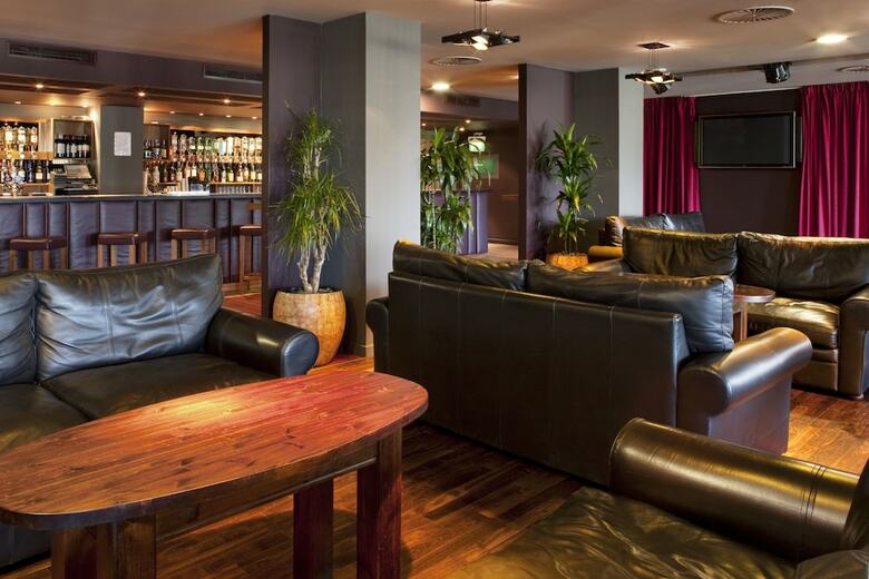 Hotel Holiday Inn West