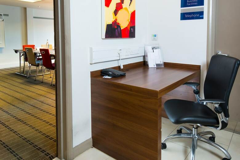 Hotel Holiday Inn Express Birmingham Oldbury