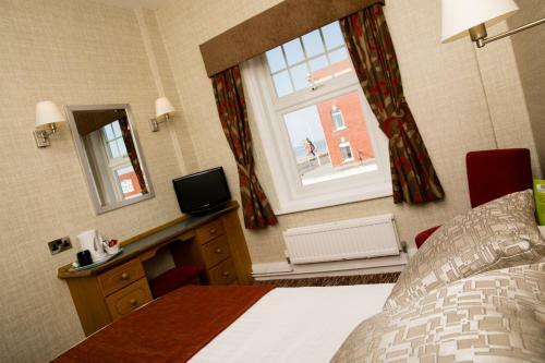 Cliffs Hotel