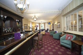 Arnos Manor Hotel